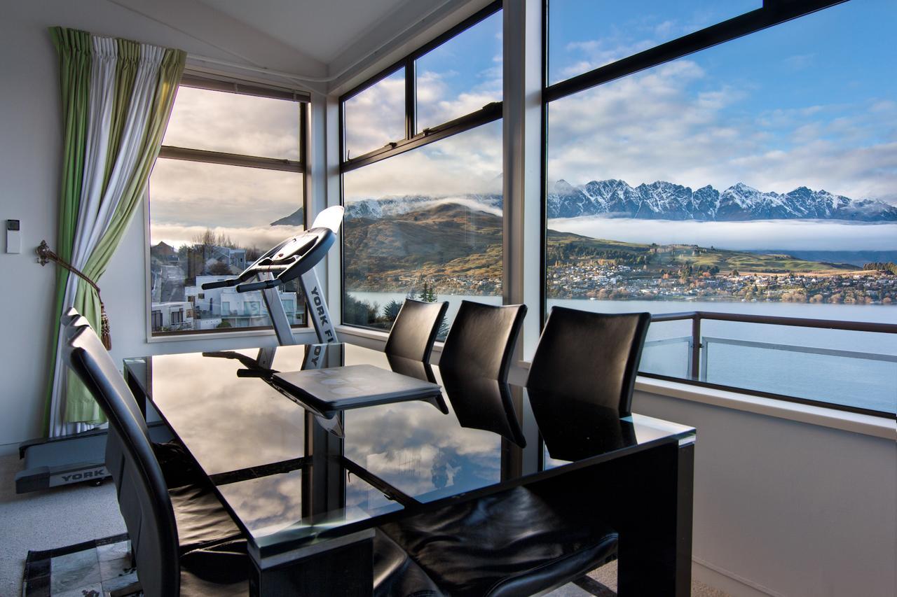 Earnslaw Villa With Lake View Queenstown Eksteriør bilde