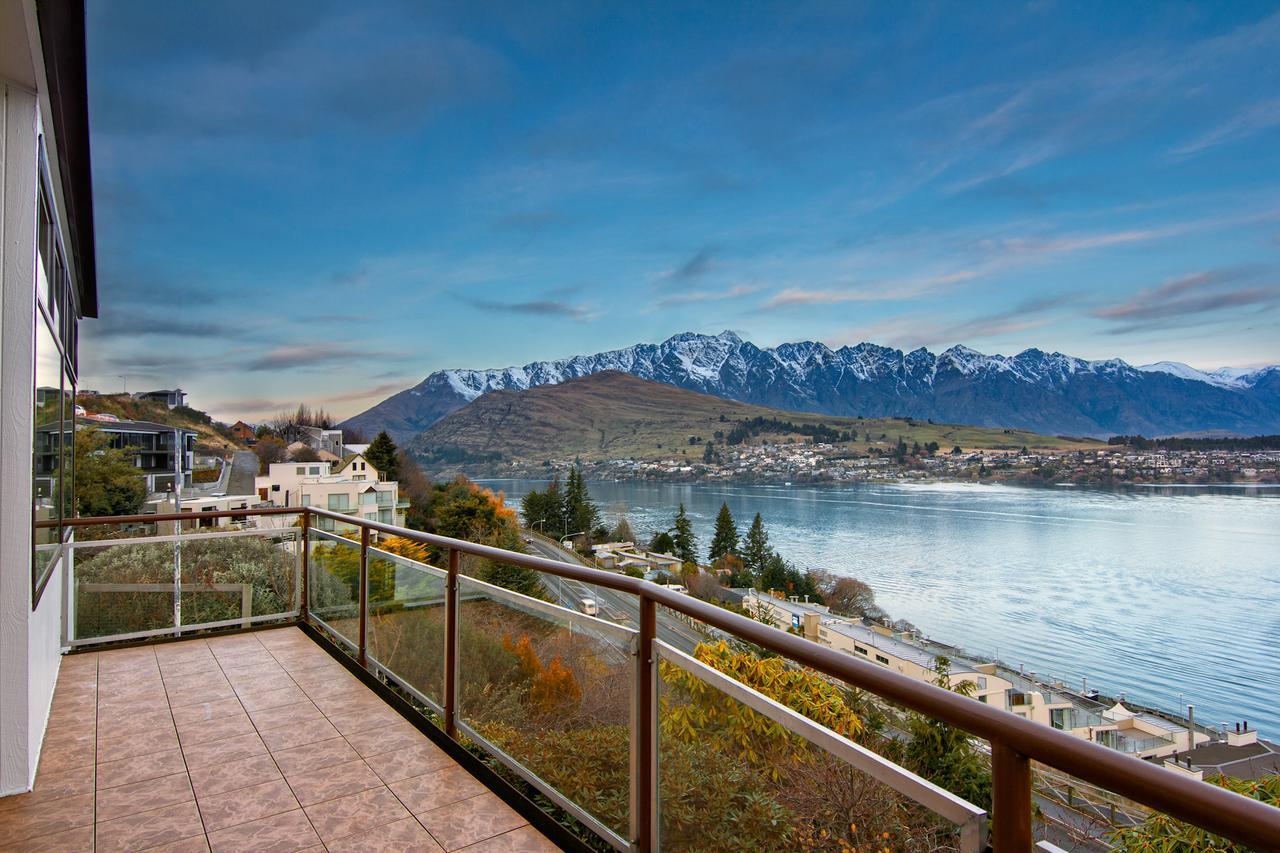 Earnslaw Villa With Lake View Queenstown Eksteriør bilde