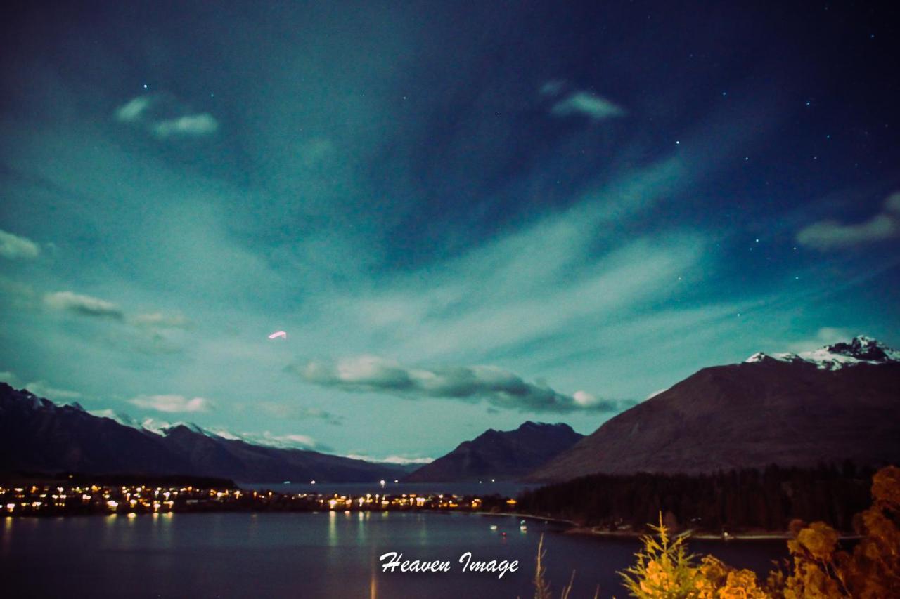 Earnslaw Villa With Lake View Queenstown Eksteriør bilde