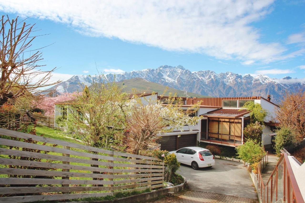 Earnslaw Villa With Lake View Queenstown Eksteriør bilde